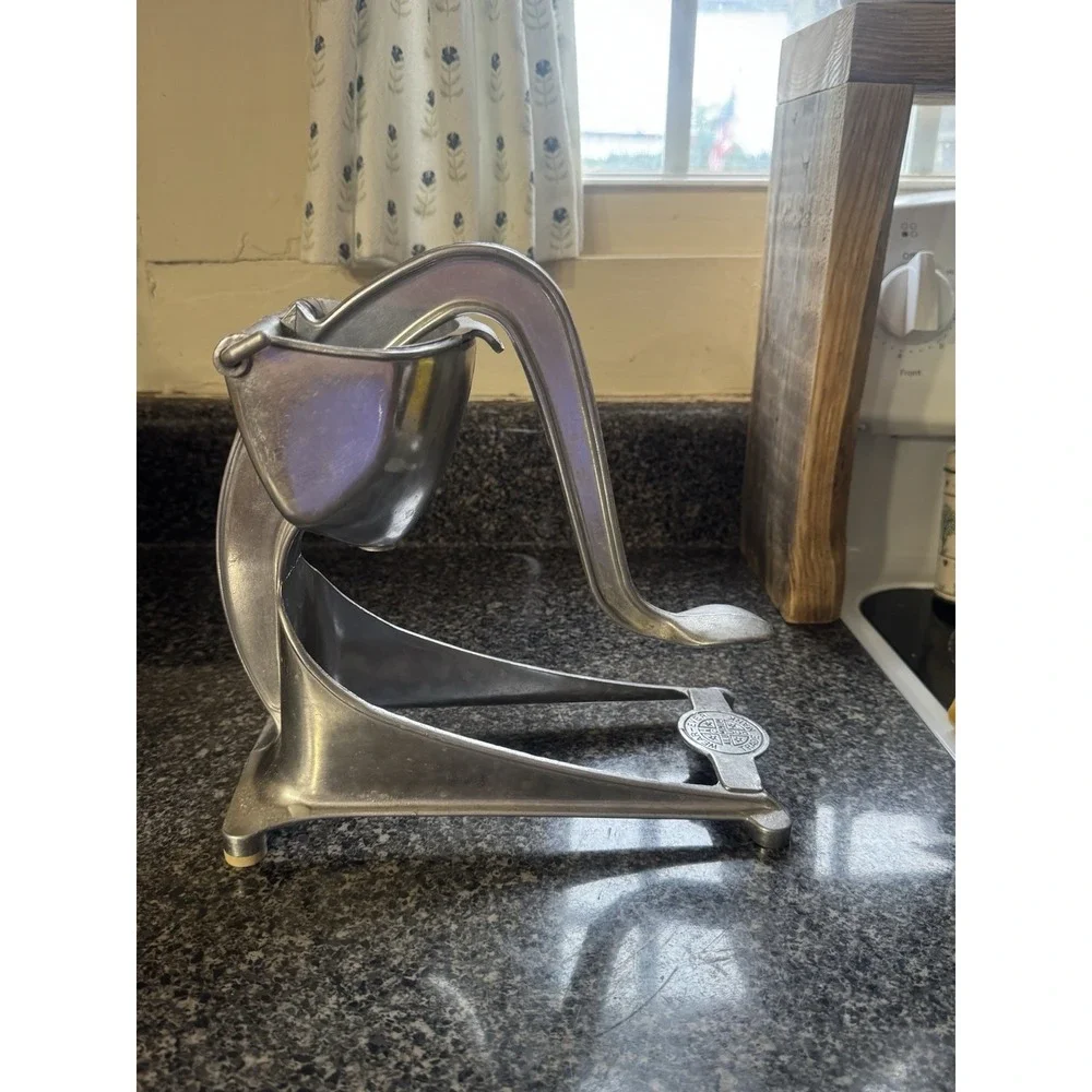 Wear-Ever JUICER aluminum 1930s Juice Press Patent 86217 Vintage